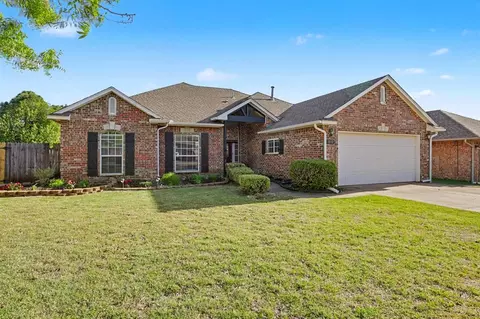 1832 Camden Way, Edmond, OK 73013