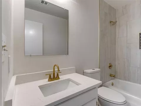 Bath - 312 Elder Ln, Mustang, OK 73064 photo 1 of 2