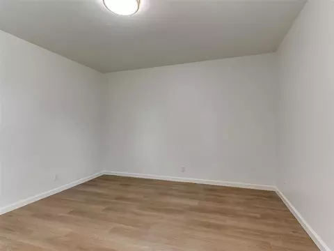 Bedroom - 312 Elder Ln, Mustang, OK 73064 photo 5 of 6