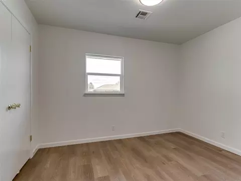 Bedroom - 312 Elder Ln, Mustang, OK 73064 photo 1 of 6