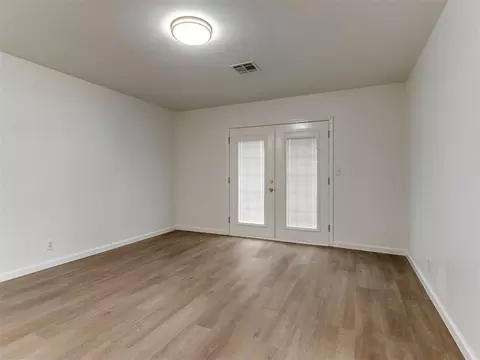 Living - 312 Elder Ln, Mustang, OK 73064 photo 1 of 4