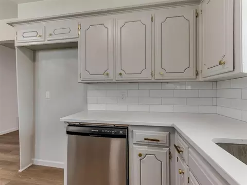 Kitchen - 312 Elder Ln, Mustang, OK 73064 photo 4 of 5