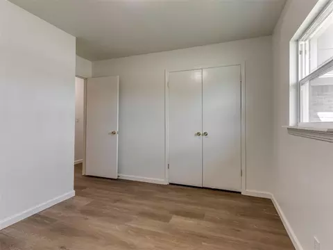 Bedroom - 312 Elder Ln, Mustang, OK 73064 photo 3 of 6
