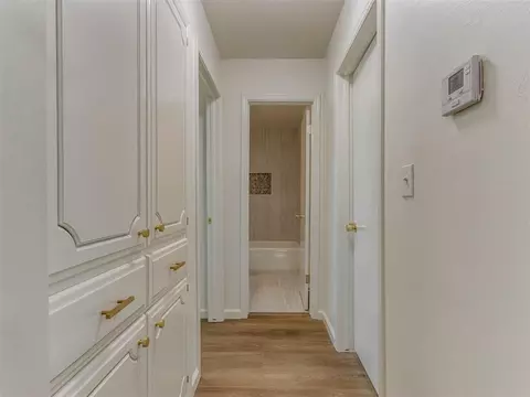 Entry Way - 312 Elder Ln, Mustang, OK 73064 photo 2 of 2