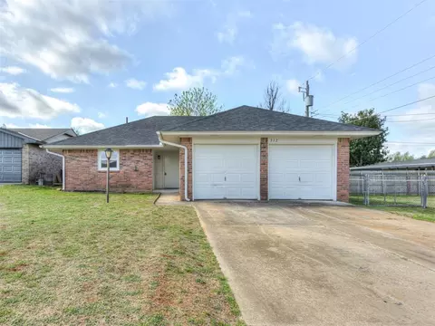 312 Elder Ln, Mustang, OK 73064
