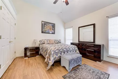 Bedroom - 1137 Pinehurst Dr, Norman, OK 73072 photo 1 of 5