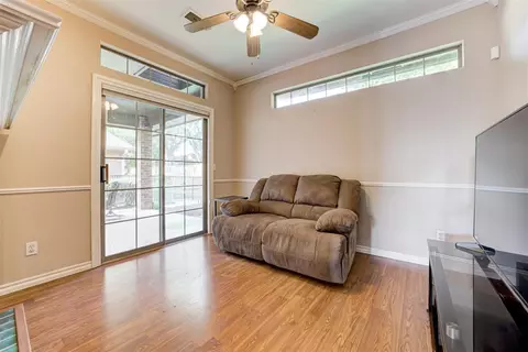Living - 1137 Pinehurst Dr, Norman, OK 73072 photo 5 of 6
