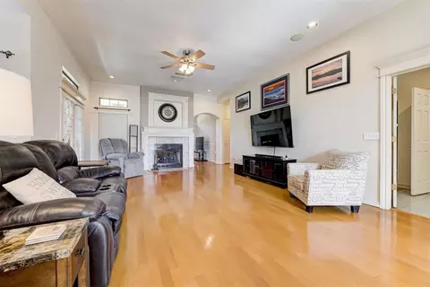 Living - 1137 Pinehurst Dr, Norman, OK 73072 photo 2 of 6