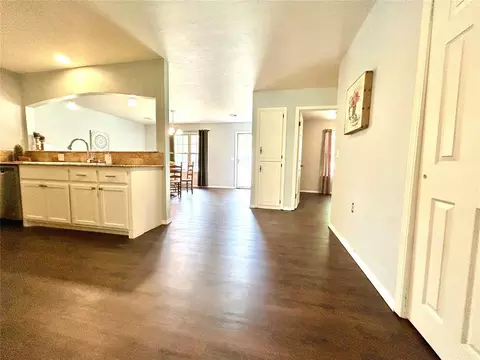Entry Way - 623 W Morgan Dr, Guthrie, OK 73044 photo 2 of 2