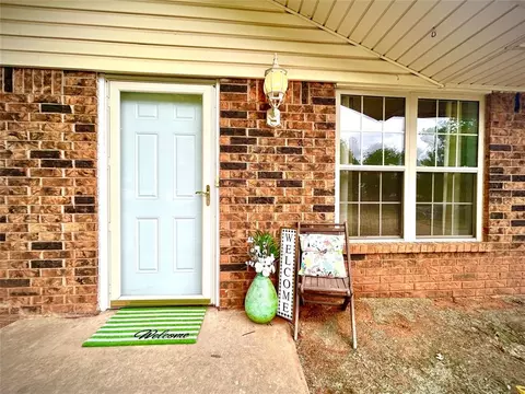 Exterior - 623 W Morgan Dr, Guthrie, OK 73044 photo 3 of 13