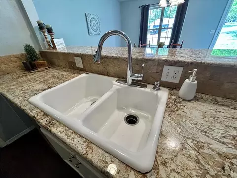 Kitchen - 623 W Morgan Dr, Guthrie, OK 73044 photo 4 of 6