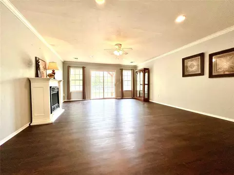 Living - 623 W Morgan Dr, Guthrie, OK 73044 photo 1 of 6