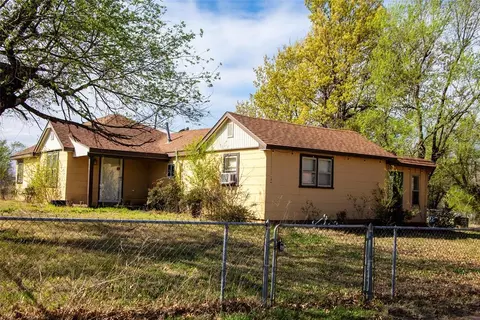 1208 S Grand, Ninnekah, OK 73067