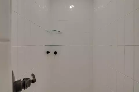 Bath - 9500 Megans Way, Mcloud, OK 74851 photo 4 of 6