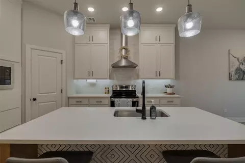 Kitchen - 9500 Megans Way, Mcloud, OK 74851 photo 2 of 5