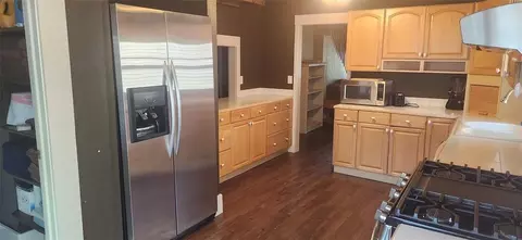 Kitchen - 514 N J St, Eufaula, OK 74432 photo 4 of 5