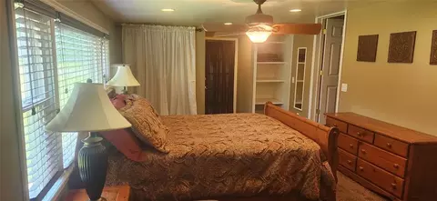 Bedroom - 514 N J St, Eufaula, OK 74432 photo 5 of 8