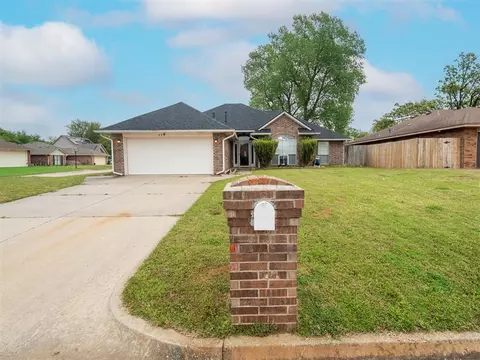 424 Blue Spruce Dr, Oklahoma City, OK 73130