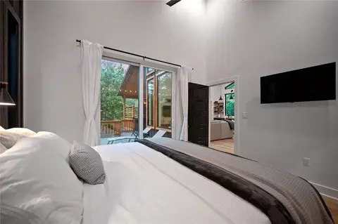 Bedroom - 19 Sweet Root Cir, Broken Bow, OK 74728 photo 9 of 9