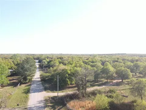 11701 N Knoll Ridge Ln, Mcloud, OK 74851