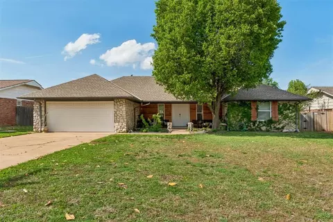 1305 Smiling Hill Blvd, Edmond, OK 73013