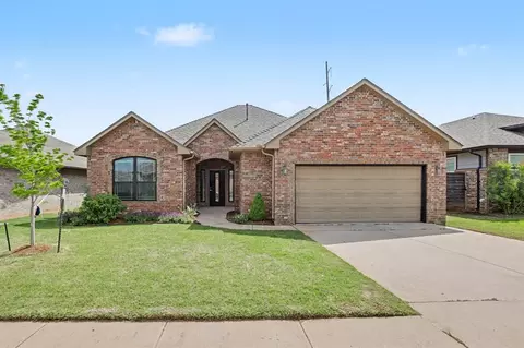 9300 Arman Dr, Yukon, OK 73099