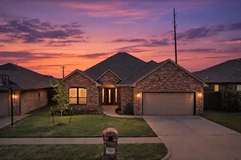 9300 Arman Dr, Yukon, OK 73099