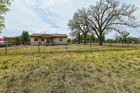 121 W 3rd St, Fargo, OK 73840 photo 6