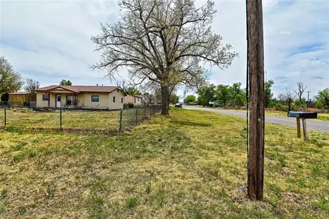 121 W 3rd St, Fargo, OK 73840 photo 8