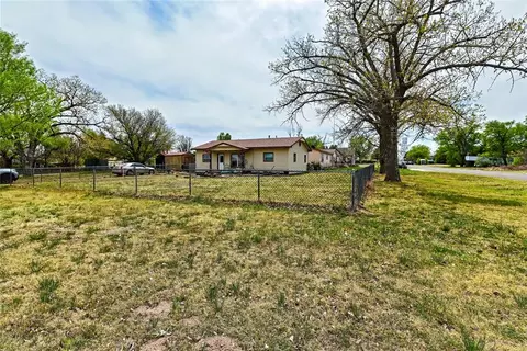 121 W 3rd St, Fargo, OK 73840 photo 7