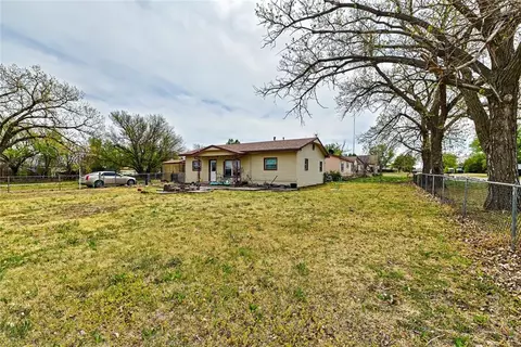 121 W 3rd St, Fargo, OK 73840 photo 11