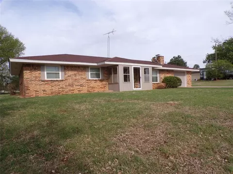 535 N Salyer, Hydro, OK 73048