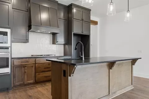 Kitchen - 1400 SW 159th St, Moore, OK 73170 photo 1 of 6