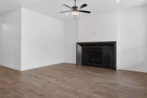 Living - 1400 SW 159th St, Moore, OK 73170 photo 3 of 5
