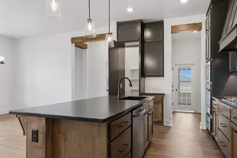 Kitchen - 1400 SW 159th St, Moore, OK 73170 photo 6 of 6