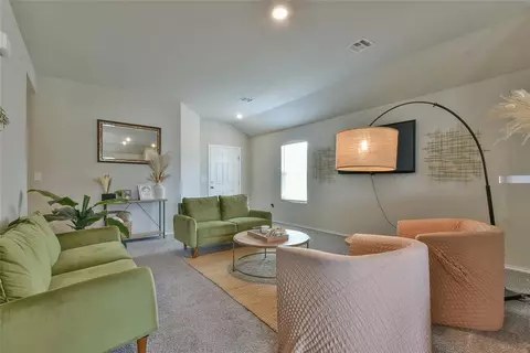 1316 Chuck Wagon Dr, El Reno, OK 73036