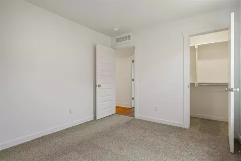 Bedroom - 440 Compass Dr, Yukon, OK 73099 photo 6 of 8