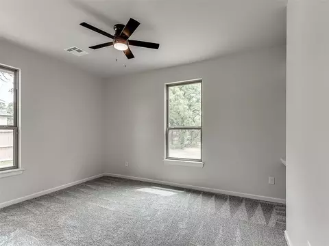 Bedroom - 8141 Longbow Dr, Arcadia, OK 73007 photo 4 of 6