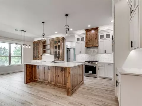 Kitchen - 8141 Longbow Dr, Arcadia, OK 73007 photo 2 of 4