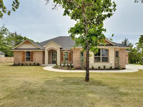 8141 Longbow Dr, Arcadia, OK 73007