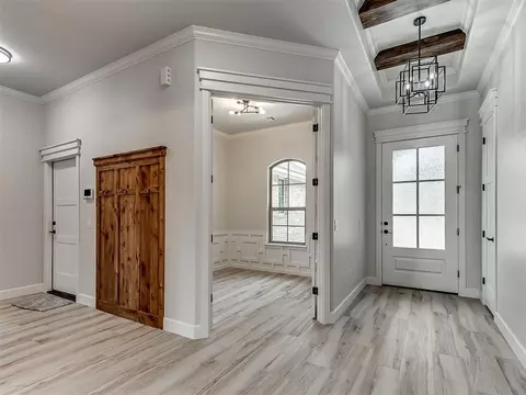 Entry Way - 8141 Longbow Dr, Arcadia, OK 73007 photo 3 of 4