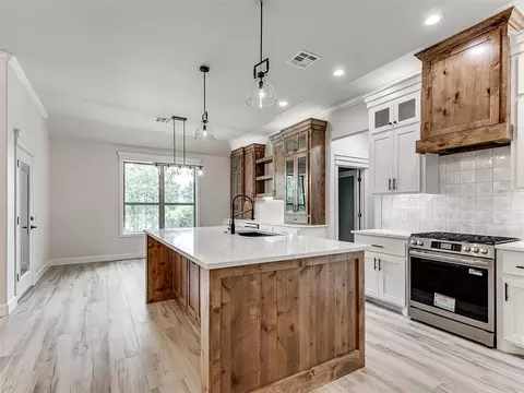 Kitchen - 8141 Longbow Dr, Arcadia, OK 73007 photo 4 of 4