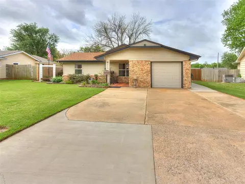 2313 Sandra Dr, Midwest City, OK 73110