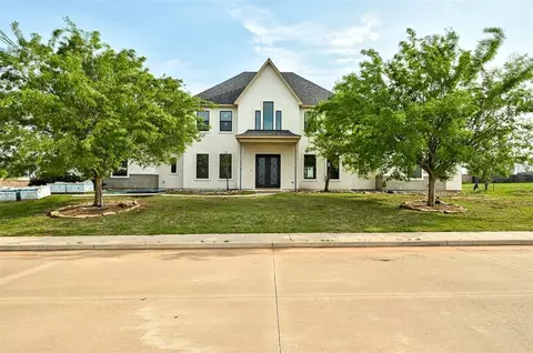 533 Oak Summit Rd, Edmond, OK 73025