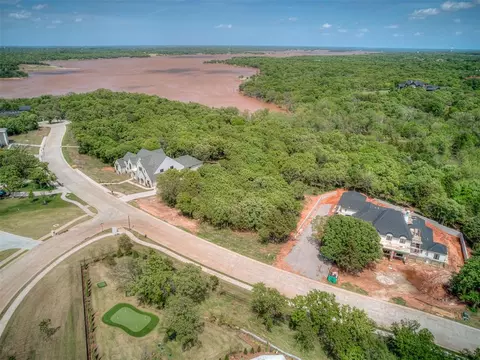 14008 Shoreline Blvd, Edmond, OK 73013