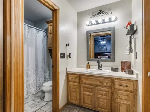 Bath - 1325 NW 9th St, Moore, OK 73170 photo 1 of 4