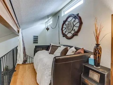 Bedroom - 1325 NW 9th St, Moore, OK 73170 photo 2 of 10