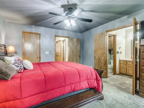 Bedroom - 1325 NW 9th St, Moore, OK 73170 photo 7 of 10