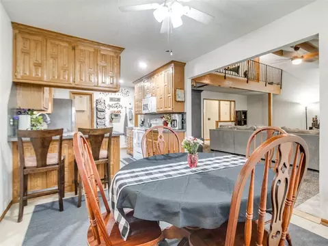 Dining - 1325 NW 9th St, Moore, OK 73170 photo 3 of 3