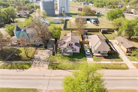 315 W Watts St, El Reno, OK 73036